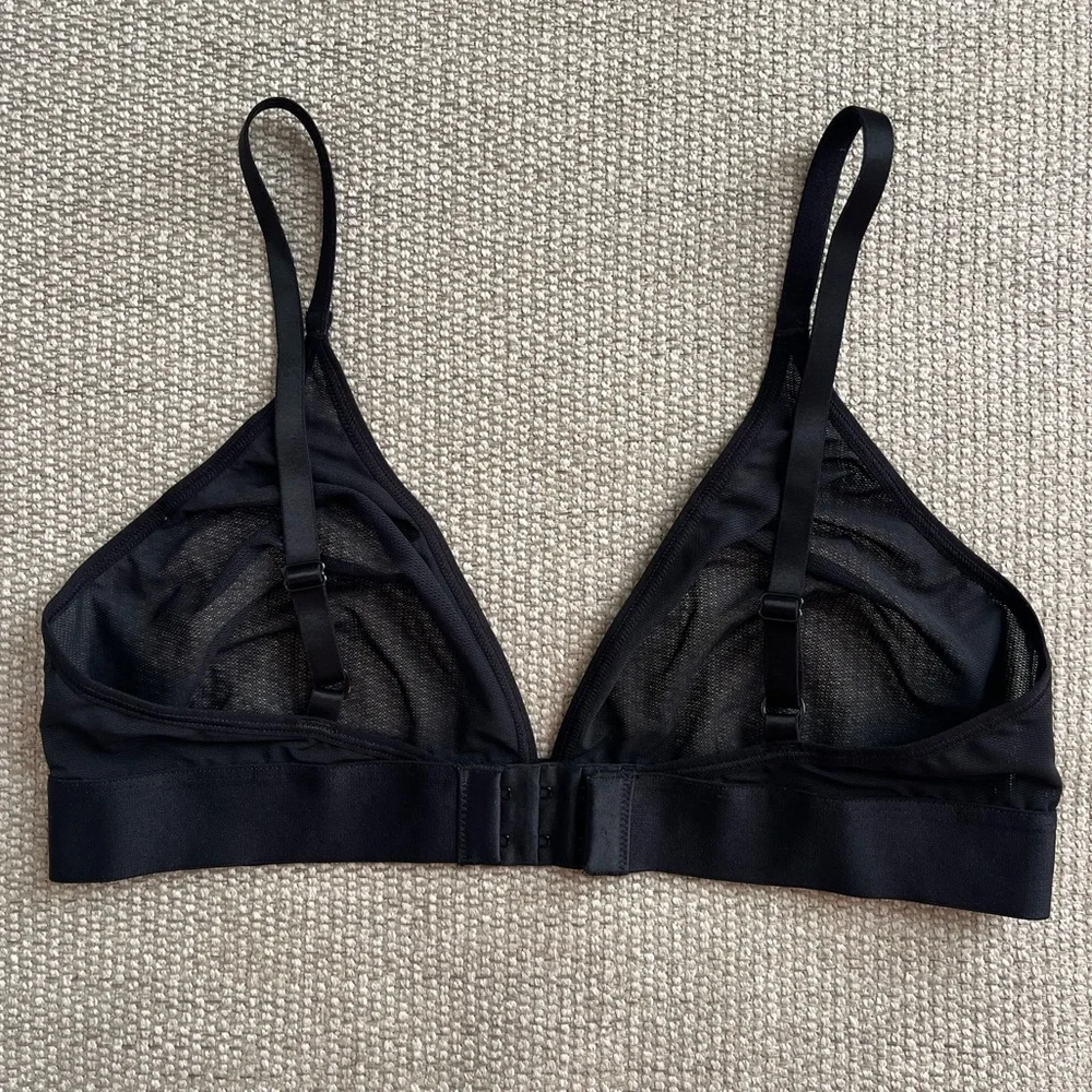 Negative Sieve Triangle Bra - Picture 5 of 7